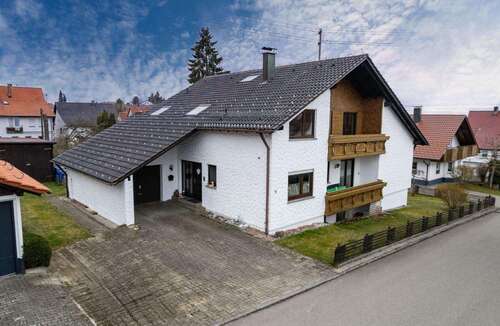 Foto - Haus zum Kaufen in Meßstetten 450.000,00 € 251 m²