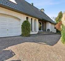 Haus zum Kaufen in Ratingen 825.000,00 € 261 m²
