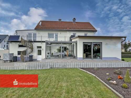 Foto - Haus zum Kaufen in Hosenfeld 459.000,00 € 235 m²