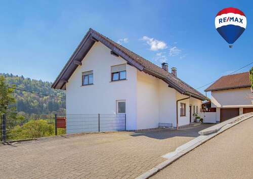 Foto - Haus zum Kaufen in Stühlingen 465.000,00 € 325 m²