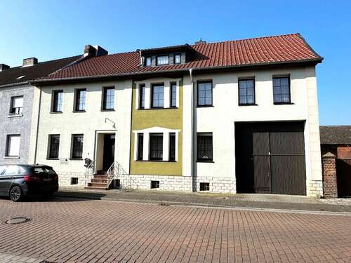Foto - Haus zum Kaufen in Gardelegen 260.000,00 € 246 m²