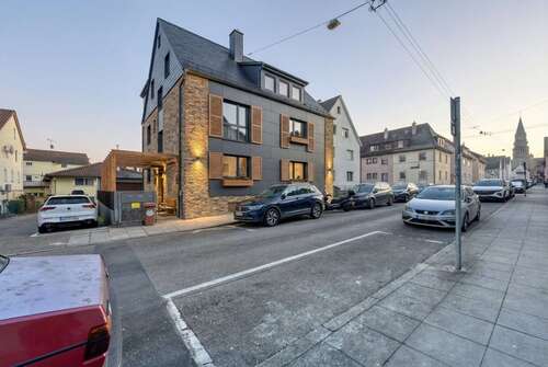 Foto - Haus zum Kaufen in Stuttgart-Zuffenhausen 850.000,00 € 276 m²