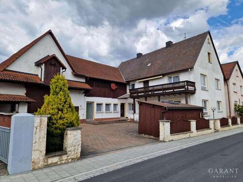 Foto - Haus zum Kaufen in Hallerndorf 399.000,00 € 339 m²