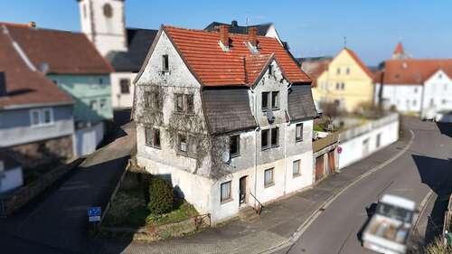 Foto - Haus zum Kaufen in Herbstein 65.000,00 € 225 m²