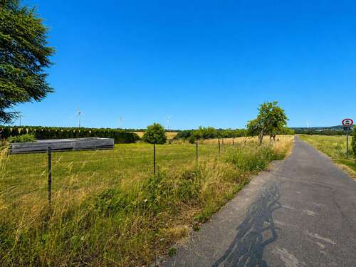 Foto - Grundstück zu verkaufen in Niederöfflingen 75.000,00 € 1350 m²