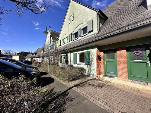 Foto - Haus zum Kaufen in Frankfurt am Main 350.000,00 € 117.9 m²