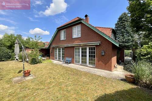 Foto - Haus zum Kaufen in Isernhagen 699.000,00 € 192 m²