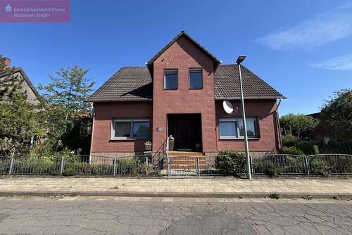 Foto - Haus zum Kaufen in Uetze 239.000,00 € 179 m²