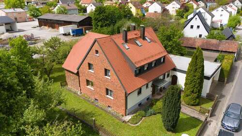 Foto - Haus zum Kaufen in Markt Bibart 589.000,00 € 235 m²