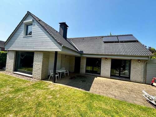 Foto - Haus zum Kaufen in Monheim am Rhein 649.000,00 € 200 m²