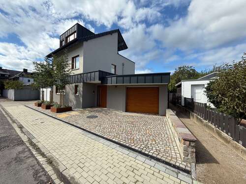 Foto - Haus zum Mieten in Viersen 2.500,00 € 180 m²