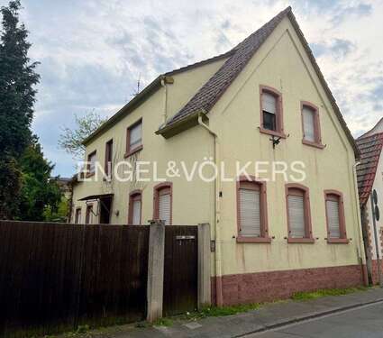 Foto - Haus zum Kaufen in Ludwigshafen am Rhein 330.000,00 € 168 m²