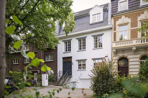 Foto - Haus zum Kaufen in Krefeld 1.650.000,00 € 331 m²