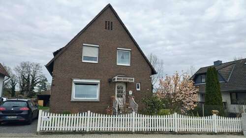 Foto - Haus zum Kaufen in Gifhorn 240.000,00 € 111 m²