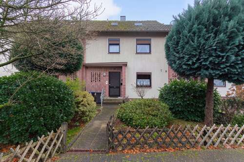 Foto - Haus zum Kaufen in Hambühren 219.000,00 € 111 m²