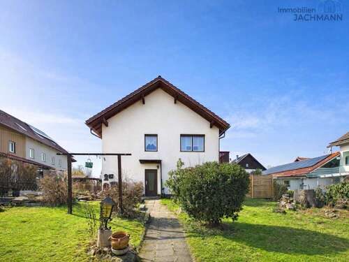 Foto - Haus zum Kaufen in Hunderdorf 259.000,00 € 159 m²