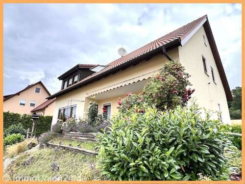 Foto - Haus zum Kaufen in Ahorntal 359.000,00 € 183 m²