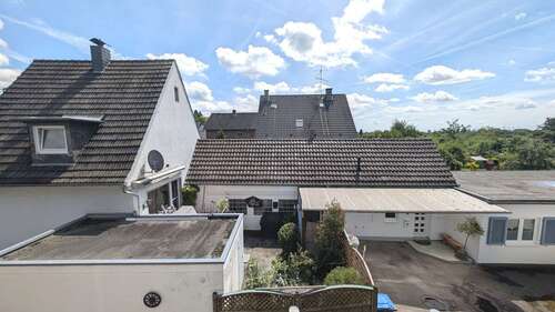 Foto - Haus zum Kaufen in Langenfeld 699.000,00 € 196 m²