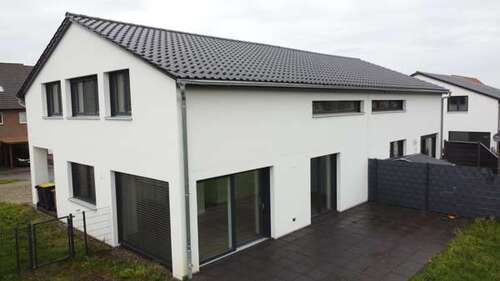 Foto - Haus zum Kaufen in Burg 300.000,00 € 140 m²