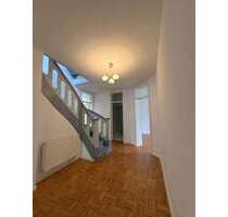 Haus zum Mieten in Eltville 3.950,00 € 320 m²