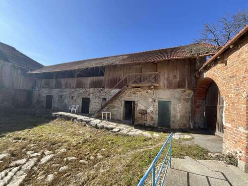 Foto - Haus zum Kaufen in Tittling 209.000,00 € 243 m²