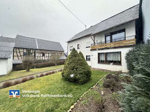 Foto - Haus zum Kaufen in Womrath 99.000,00 € 135 m²