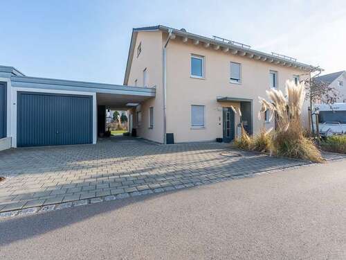 Foto - Haus zum Kaufen in Buch 529.900,00 € 121.38 m²