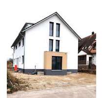 Haus zum Mieten in Bad Krozingen Oberkrozingen 2.150,00 € 134.14 m² - Bad Krozingen / Oberkrozingen