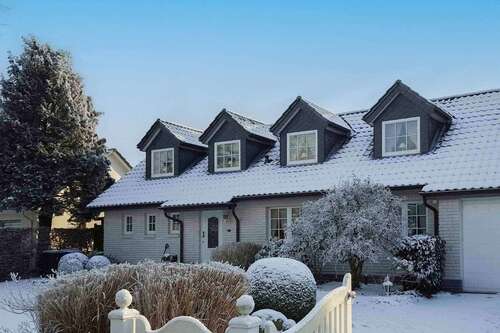 Foto - Haus zum Kaufen in Lohe-Rickelshof 490.000,00 € 299.92 m²