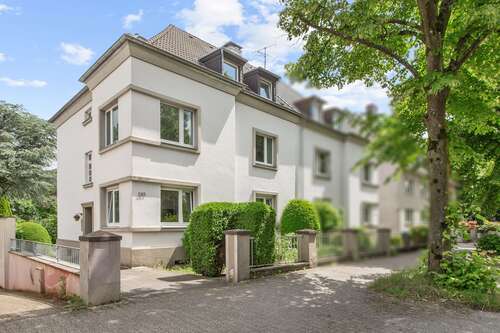 Foto - Haus zum Kaufen in Düsseldorf 1.050.000,00 € 213 m²
