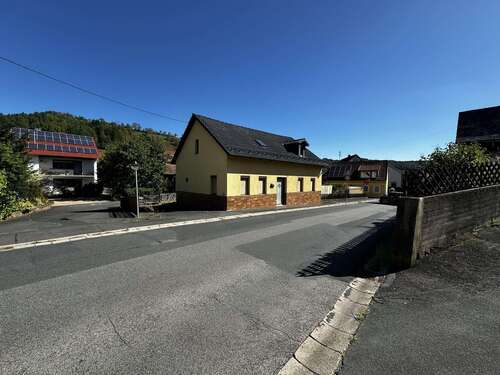 Foto - Haus zum Kaufen in Kronach 95.000,00 € 1 m²