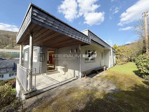 Foto - Haus zum Kaufen in Siegen Eiserfeld 295.000,00 € 179.72 m²