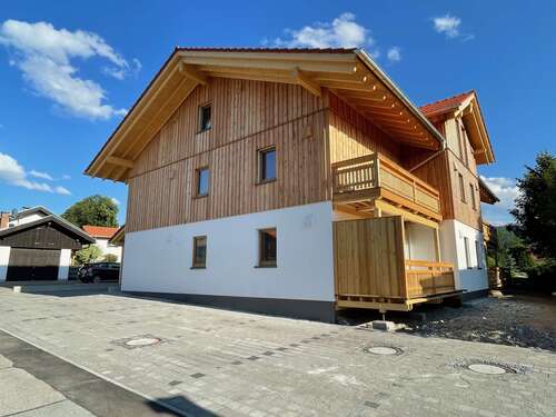 Foto - Wohnung zum Mieten in Waakirchen 1.265,00 € 74.81 m²