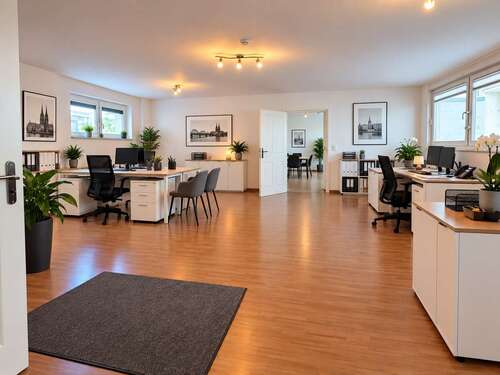 Foto - Büro in Köln 1.200,00 € 110 m² - 1.200,00&nbsp;EUR Kaltmiete, ca.&nbsp; 110,00&nbsp;m&sup2;
