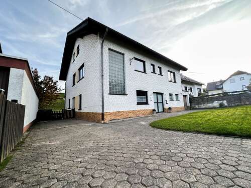 Foto - Haus zum Kaufen in Schalkenbach 398.000,00 € 166 m²