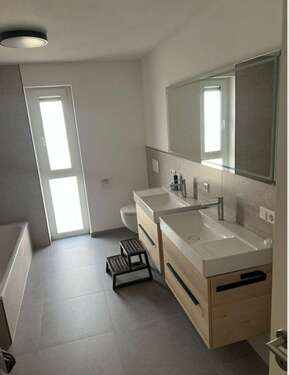 Foto - Haus zum Mieten in Offenburg-Elgersweier 2.399,00 € 184.57 m²