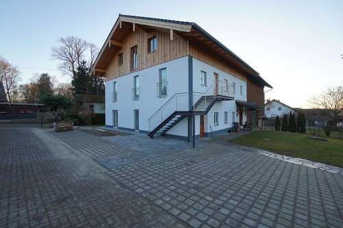 Foto - Wohnung zum Mieten in Schonstett 1.300,00 € 103 m²