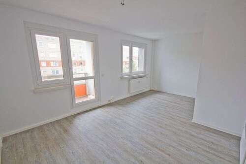 Foto - Wohnung zum Mieten in Halle (Saale) 338,00 € 56.23 m²