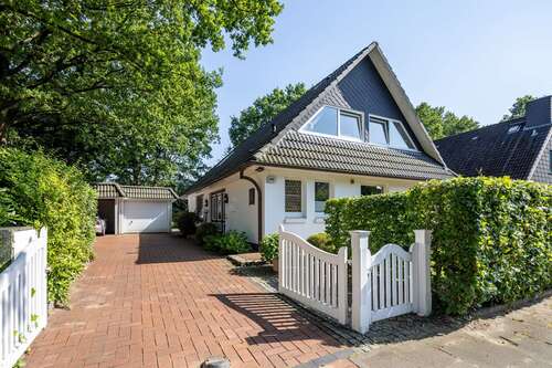 Foto - Haus zum Kaufen in Hamburg Poppenbüttel 1.180.000,00 € 220 m²