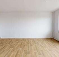 Wohnung zum Mieten in Halle 423,00 € 70.38 m²