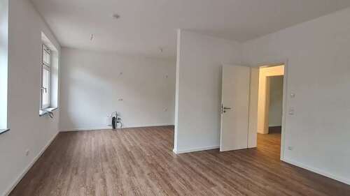 Foto - Wohnung zum Mieten in Hohenstein-Ernstthal 700,00 € 110 m²