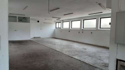 Foto - Halle in OTTENHOFEN 600,00 € 200 m²