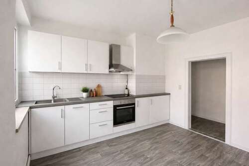 Foto - Wohnung zum Mieten in Plauen 335,67 € 61.03 m²