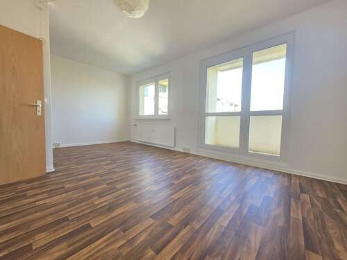 Foto - Wohnung zum Mieten in Halle 375,00 € 57.21 m²