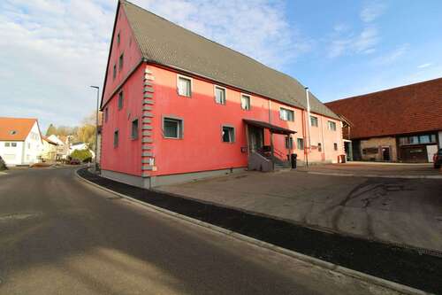 Foto - Haus zum Kaufen in Steinheim am Albuch 595.000,00 € 502.26 m²