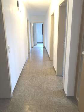 Foto - Wohnung zum Mieten in Ehrstädt 990,00 € 145 m²