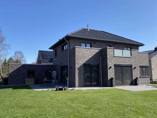 Foto - Haus zum Kaufen in Apen Augustfehn 428.300,00 € 138 m²