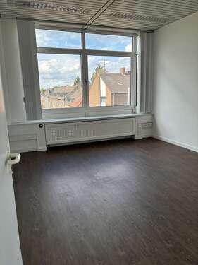 Foto - Büro in Krefeld 360,00 € 27 m² - 360,00&nbsp;EUR Kaltmiete, ca.&nbsp; 27,00&nbsp;m&sup2;
