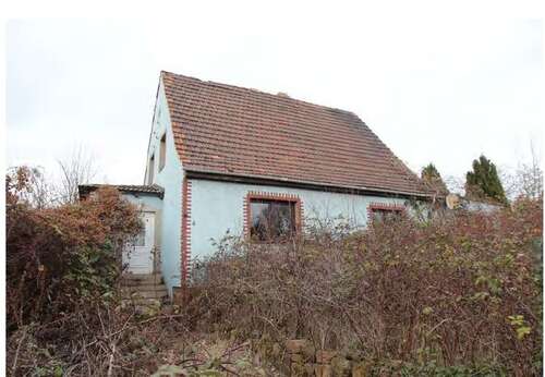 Foto - Haus zum Kaufen in Wettin-Löbejün 10.000,00 € 146 m²