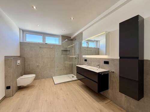 Foto - Wohnung zum Mieten in Karlsbad 1.690,00 € 134 m²